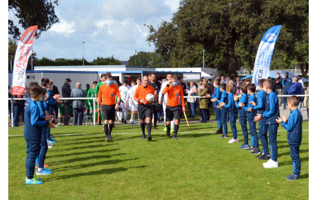 LA HAIE D’HONNEUR DES P’TITS OLYMPIENS